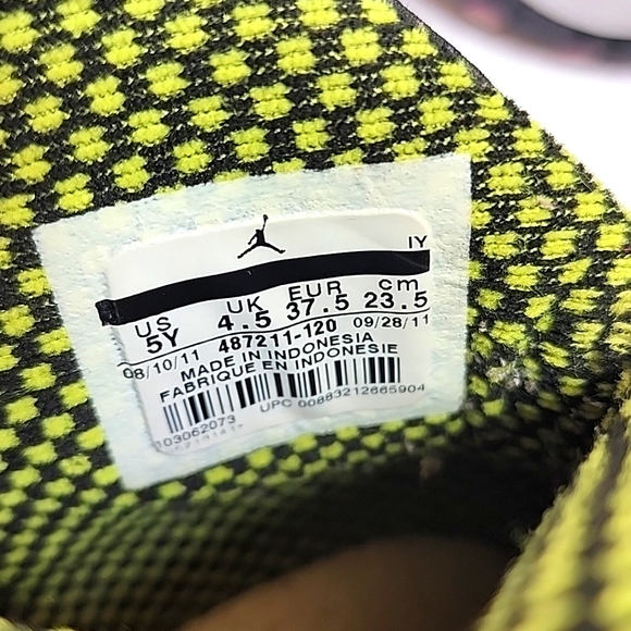 Air Jordans 10 Retro. Unisex. Size 5 Youth. Hard To Find Color Combo - Picture 4 of 16